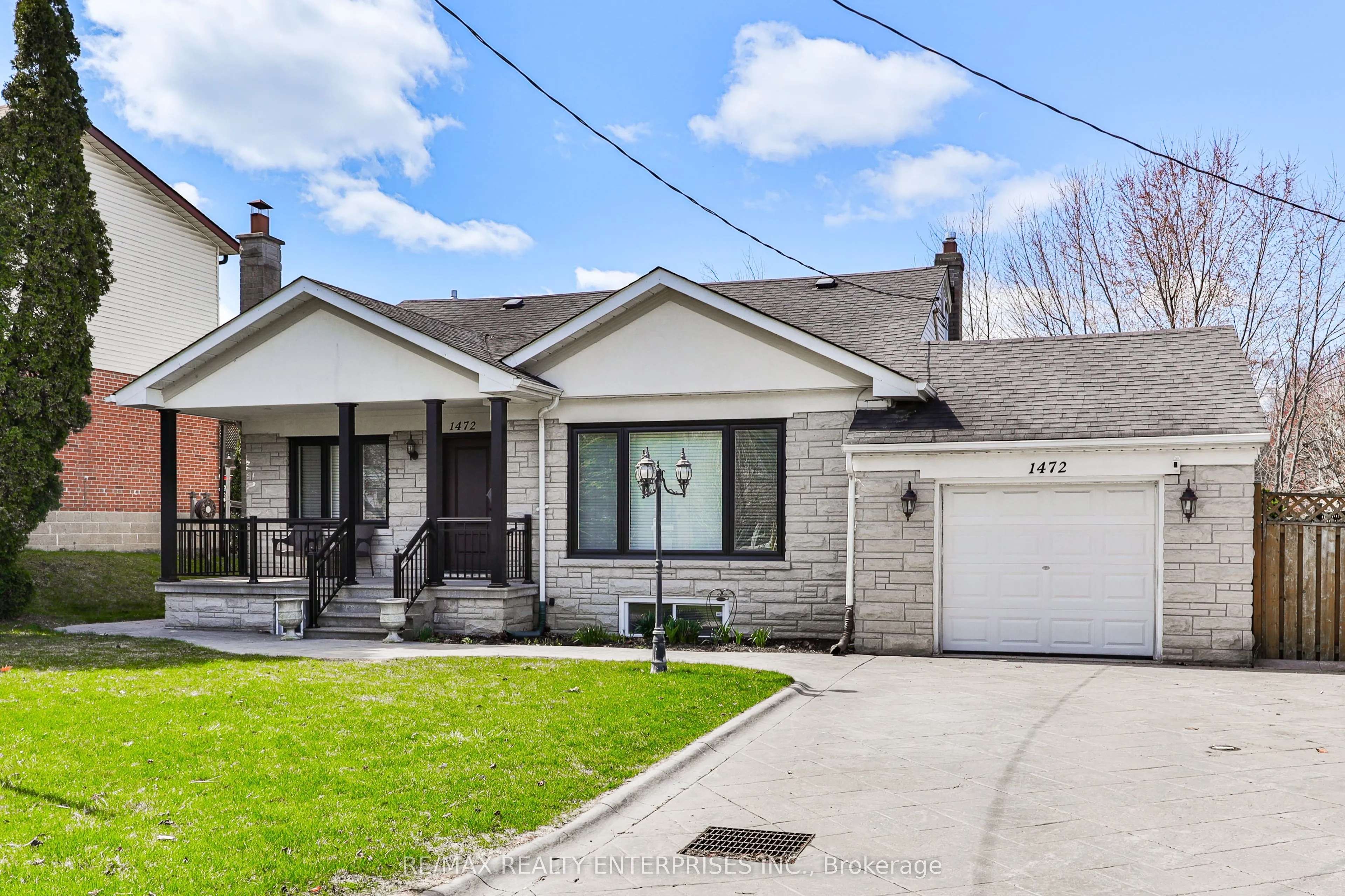 1472 Myron Drive, ON L5E 2N6