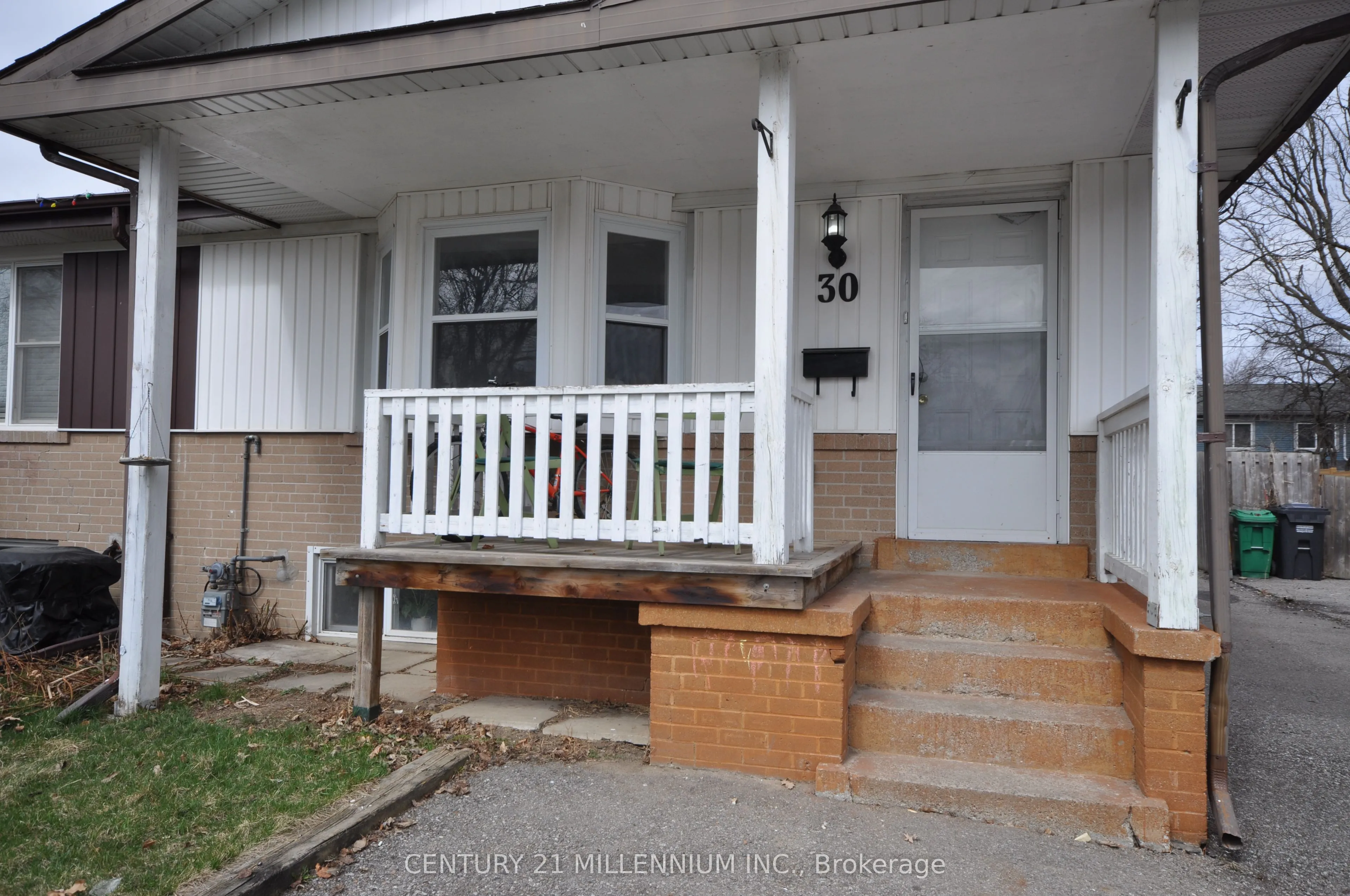 30 Corby Crescent, ON L6Y 1H1