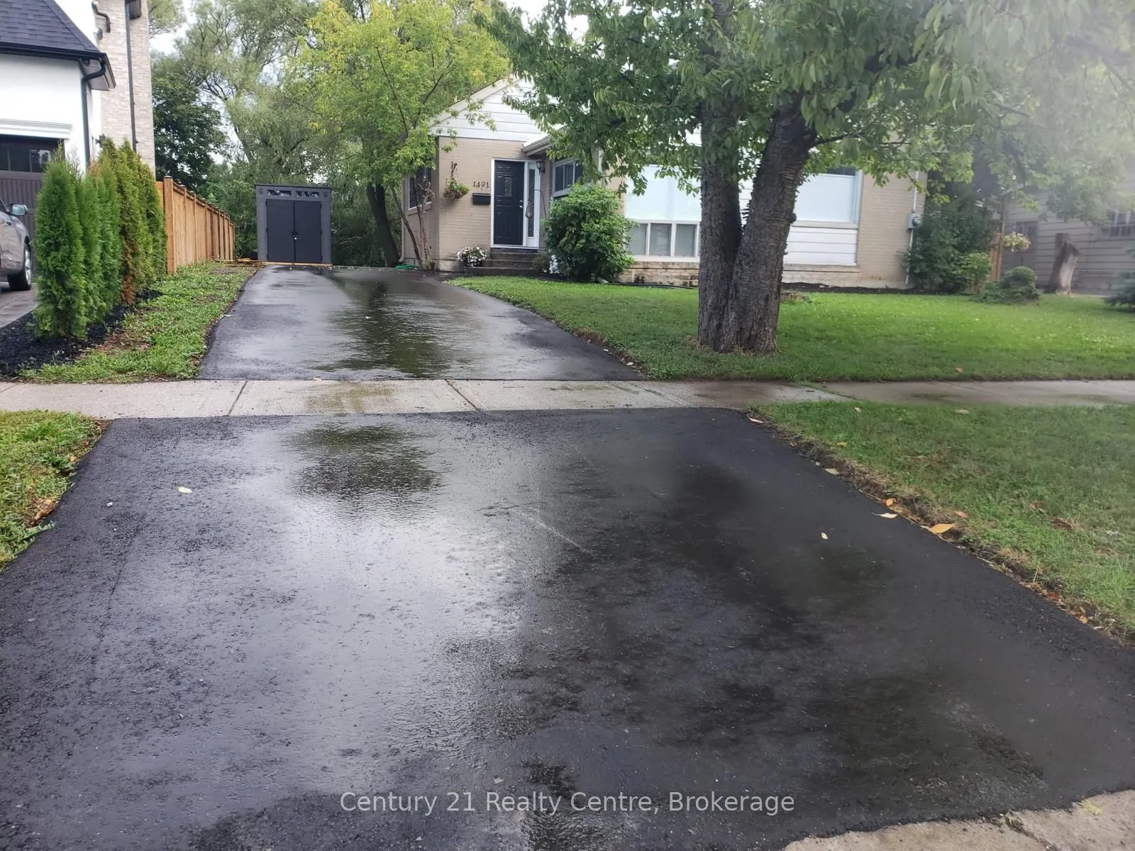 1491 Pembroke Drive, ON L6H 1V6