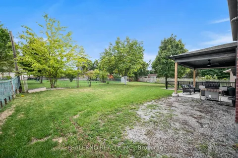 11 Compton Crescent, ON M3M 2C3