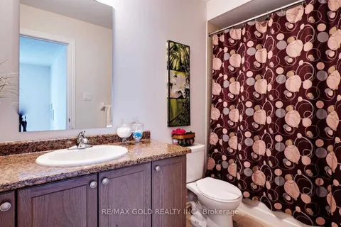 71 Lanark Circle, ON L6X 5L3