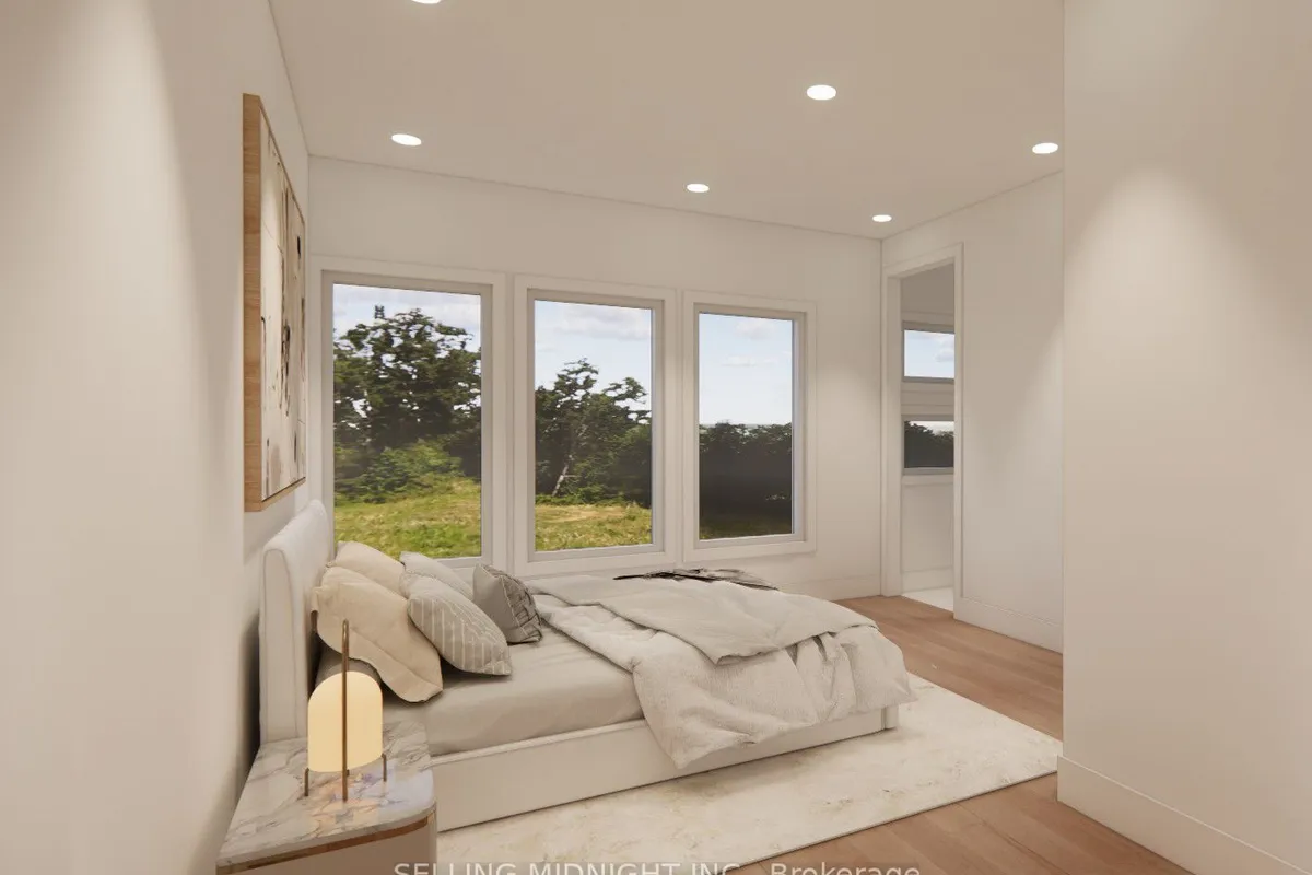 189 Hay Avenue, ON M8Z 1G3