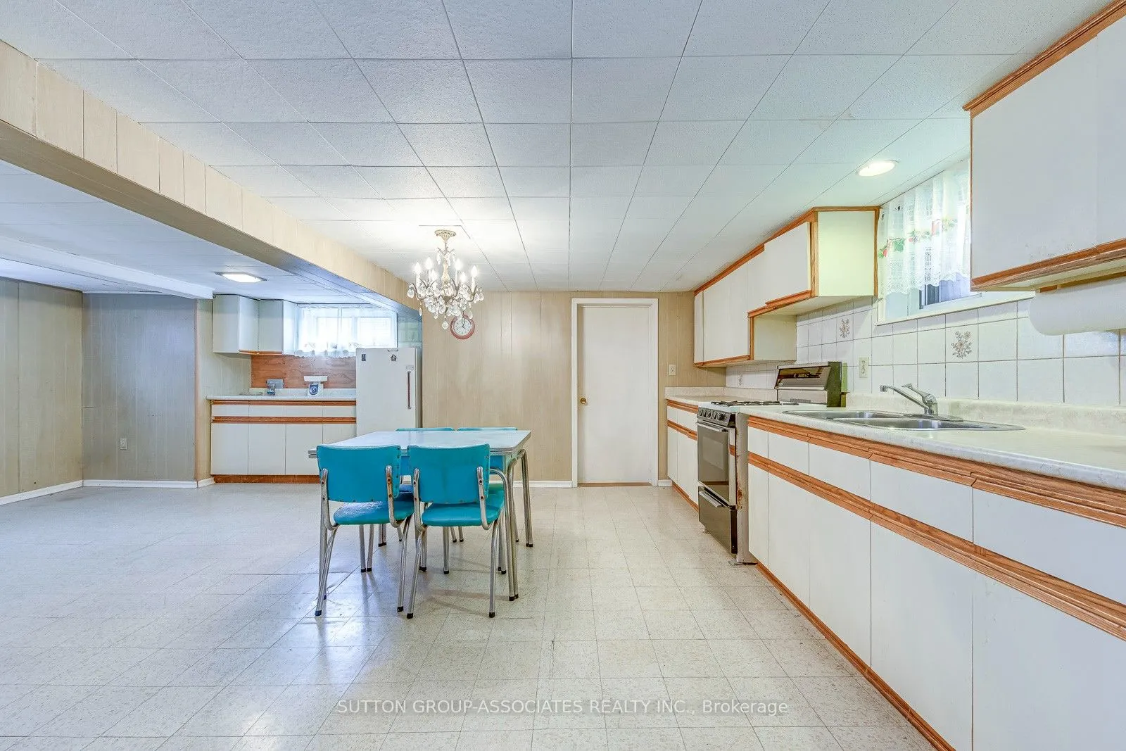 Detached interior view at 136 Anthony Road Toronto