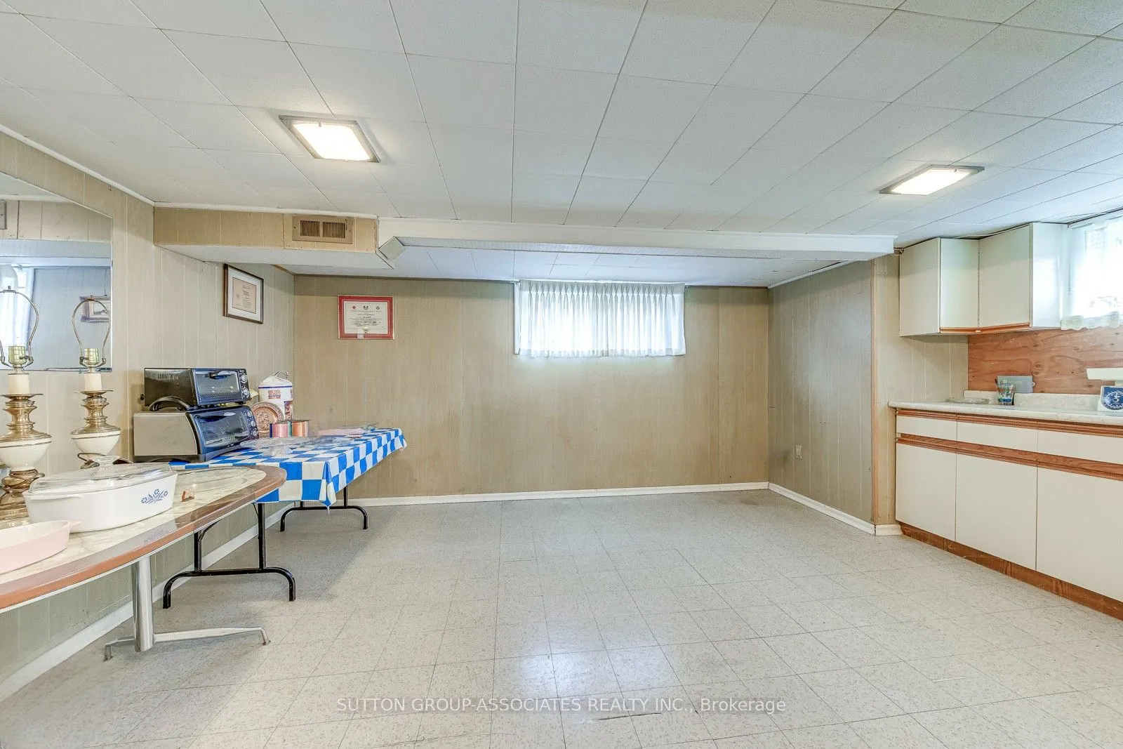 Detached living room at 136 Anthony Road Toronto