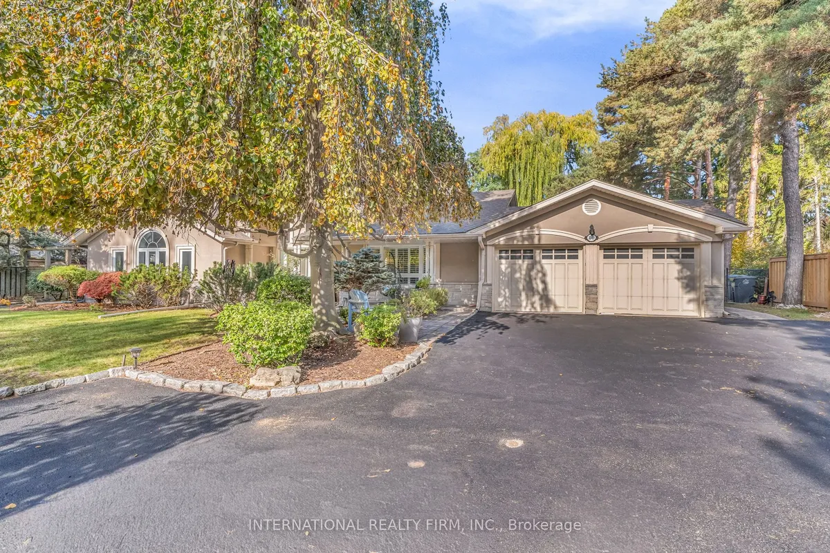 1049 Indian Road, ON L5H 1R6