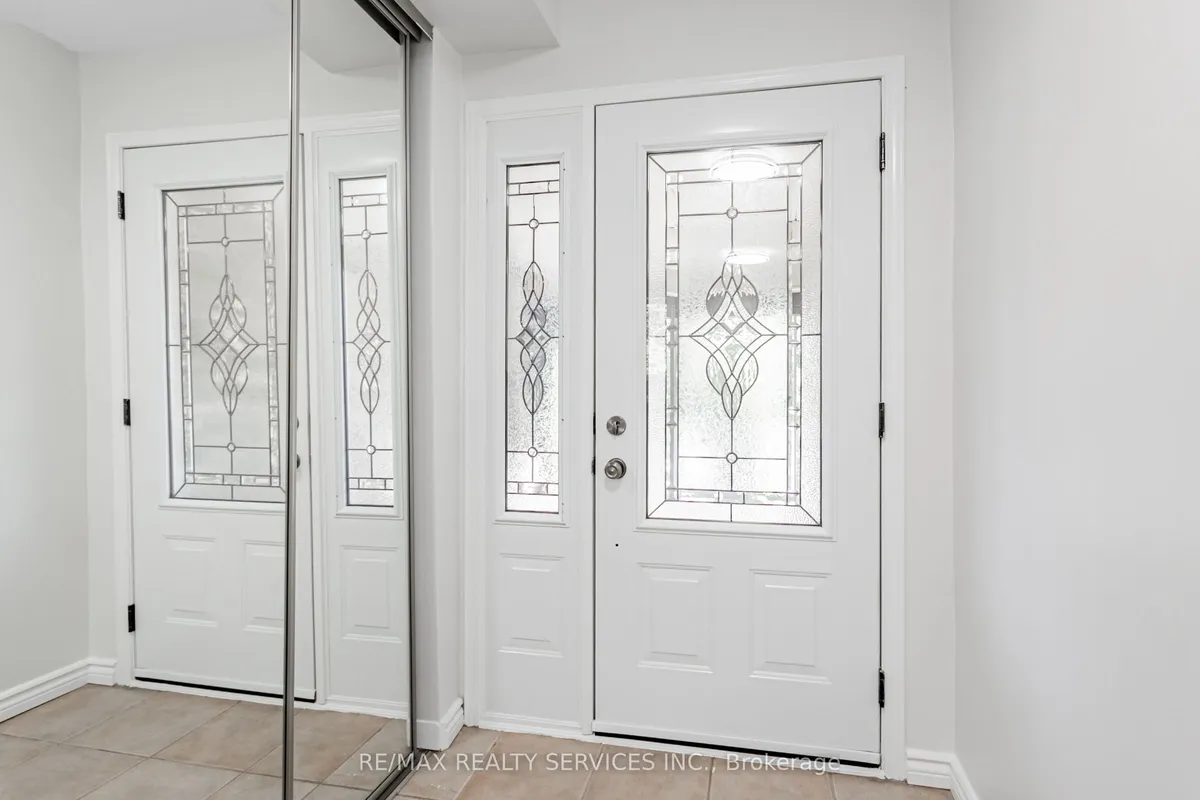 16 Marchmount Crescent, ON L6S 2S9