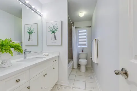 2191 Turnberry Road, ON L7M 4P9