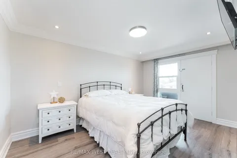 70 Wheatsheaf Crescent, ON M3N 1P6