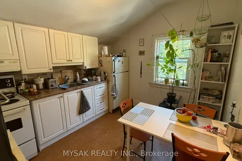 116 Fifth Street, ON M8V 2Z3