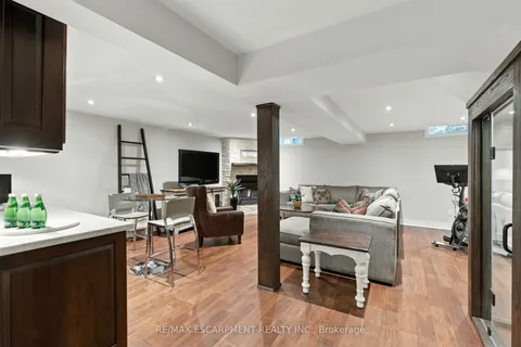 2041 QUAIL VALLEY Drive, ON L7M 2T5