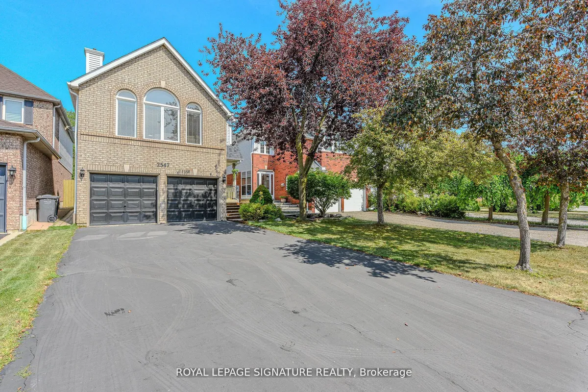 2547 Raglan Court, ON L5M 5L5