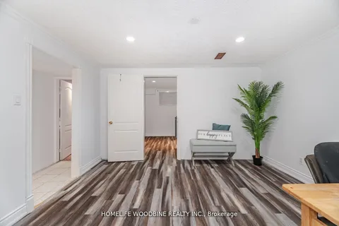 2498 Mainroyal Street, ON L5L 1C9