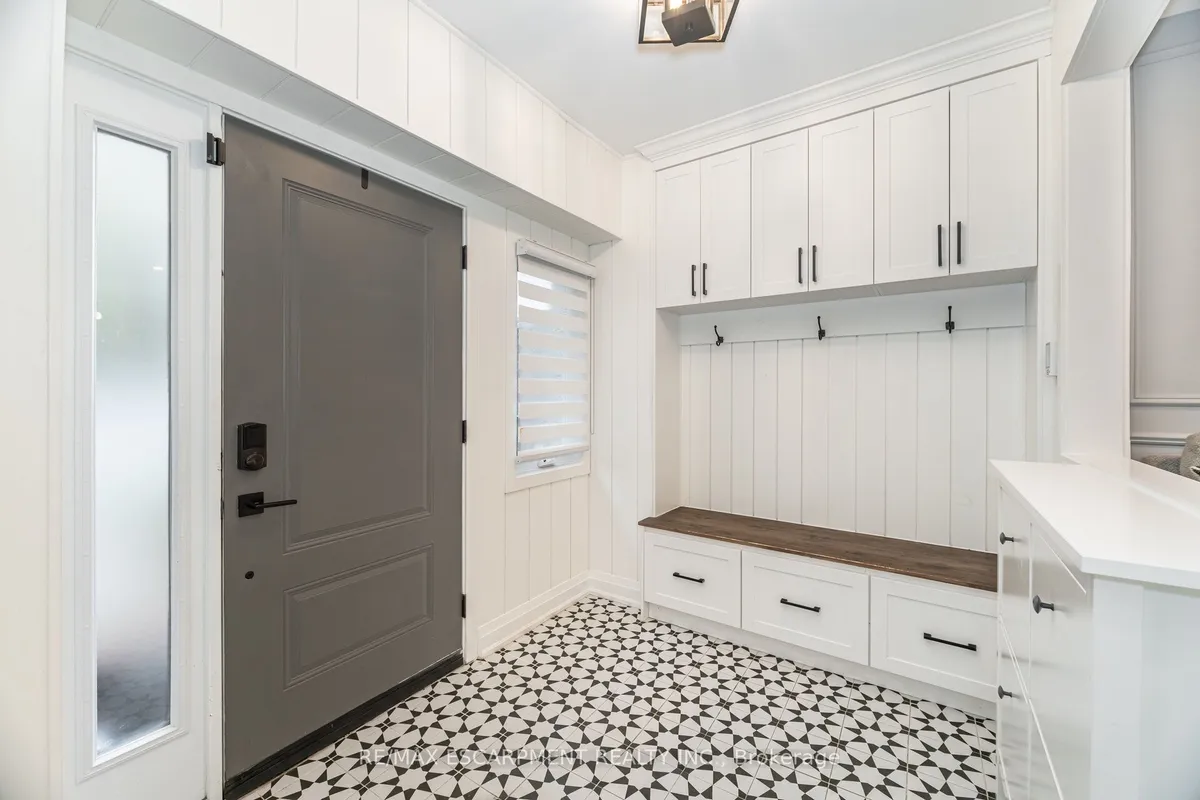 4406 Lee Drive, ON L4W 4A8