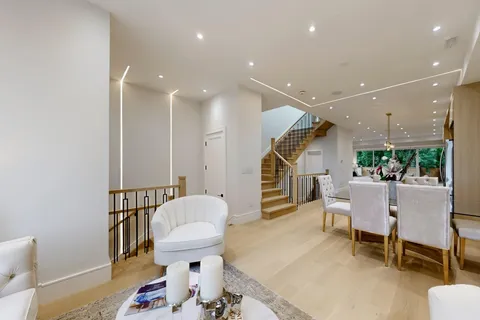 112 Newcastle Street, ON M8Z 1C8