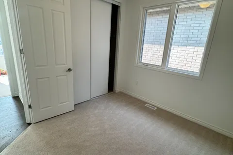 277 Marigold Court, ON L9T 2X5