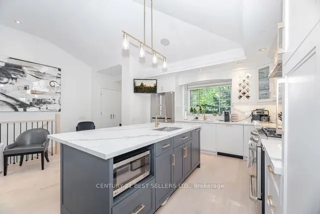 1595 Calverton Court, ON L5G 2W4