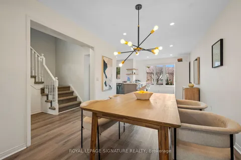 2320 Strawfield Court, ON L6H 6C2