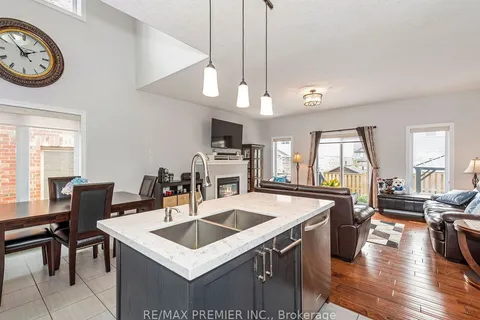 78 Wardlaw Avenue, ON L9W 6M3