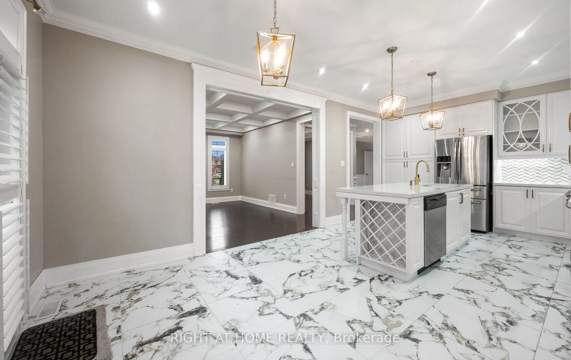 404 Queen Mary Drive, ON L7A 4K4