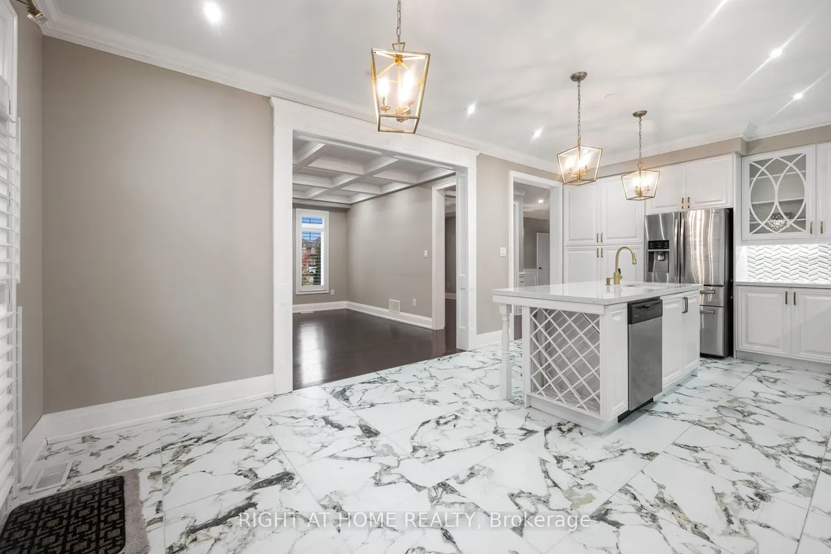 404 Queen Mary Drive, ON L7A 4K4