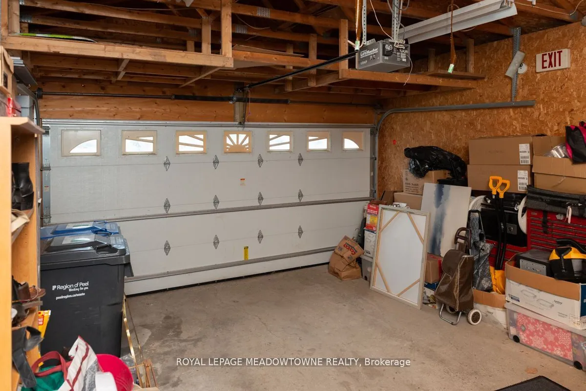 32 Clarridge Court, ON L6X 3N5