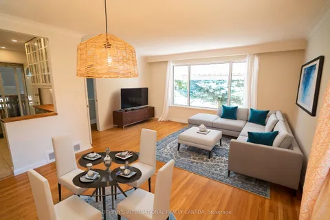 11 Buckhorn Place, ON M9V 2P3