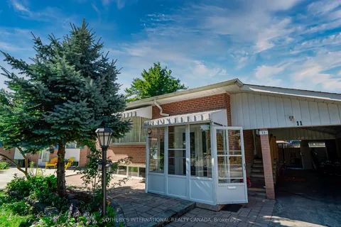 11 Buckhorn Place, ON M9V 2P3