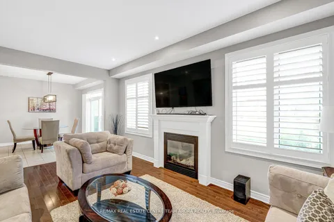 377 Malboeuf Court, ON L9T 7Y3