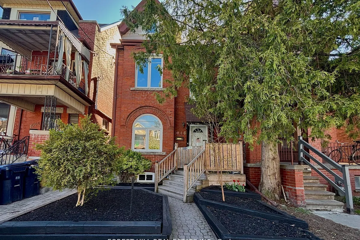 1046 Dovercourt Road, ON M6H 2X8