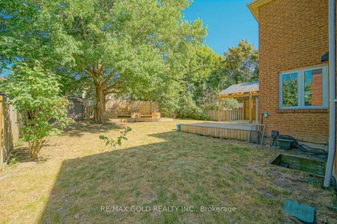 47 Moffatt Avenue, ON L6Y 2M6