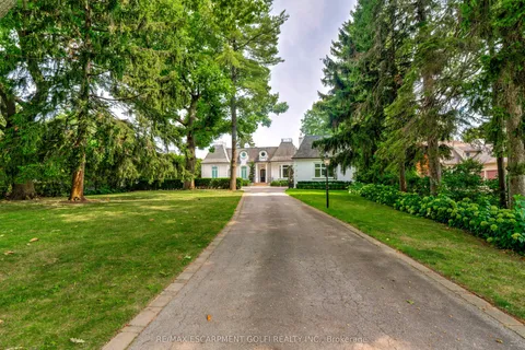 4410 Lakeshore Road, ON L7L 1B4