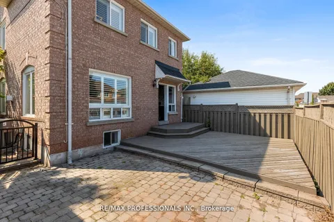 1241 Brillinger Street, ON L6M 3T2