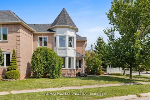 1241 Brillinger Street, ON L6M 3T2