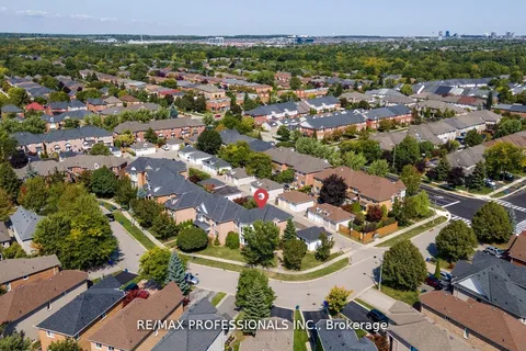 1241 Brillinger Street, ON L6M 3T2