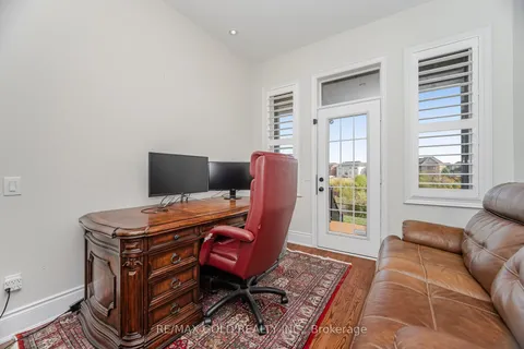 10 Vissini Way, ON L6P 2W2