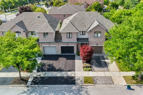 4005 Alexan Crescent, ON L7M 5A8