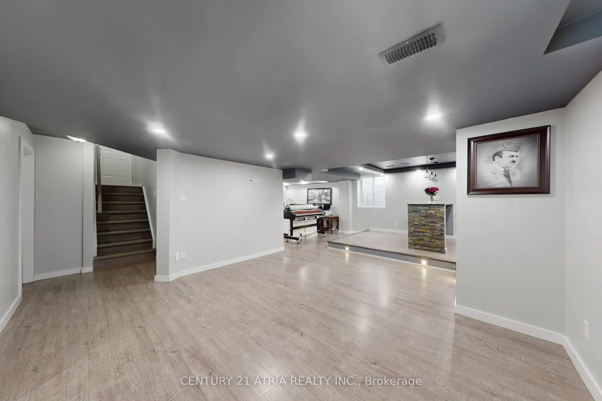 169 Barber Drive, ON L7G 5L5