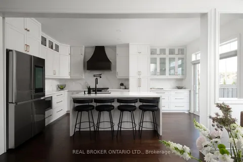 40 Divinity Circle, ON L7A 3Y3