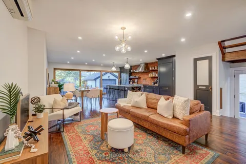 14 Meadowvale Drive, ON M8Y 2N8