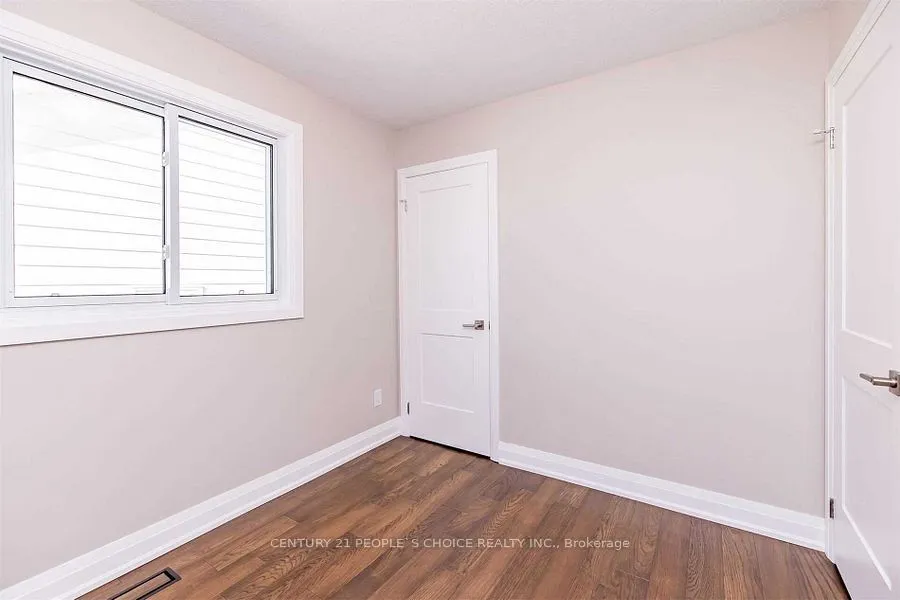 4194 Tea Garden Circle, ON L5B 2W8