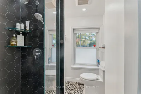 89 Holyrood Avenue, ON L6K 2V4