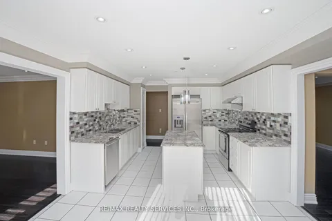 14 Foxmere Road, ON L7A 1S6