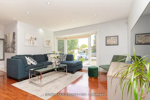 10 Brookdale Crescent, ON L6T 1M7