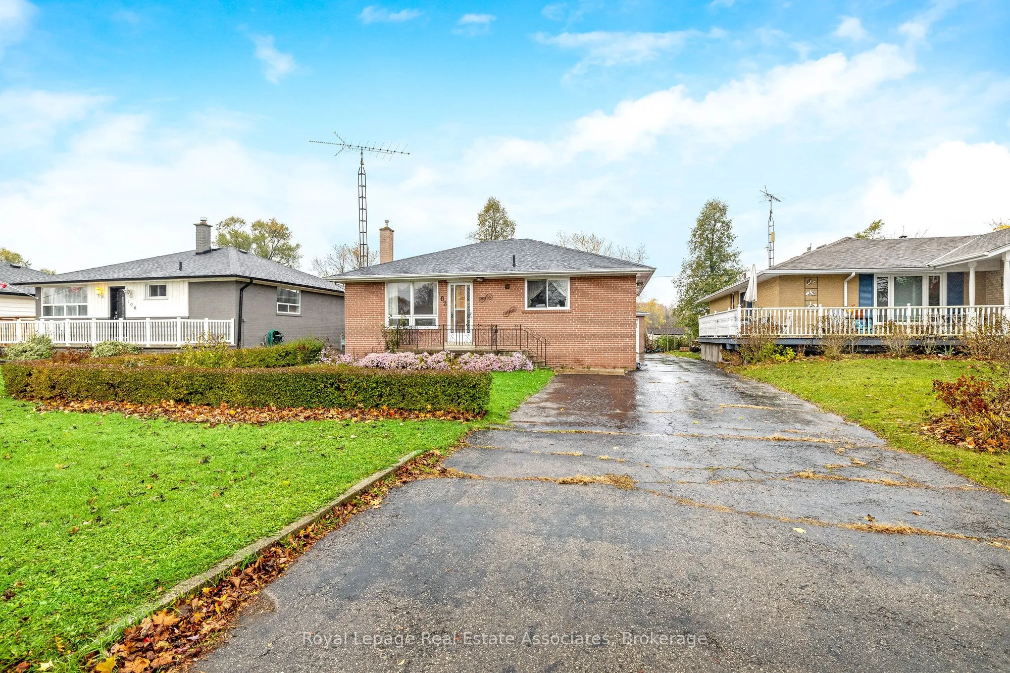 102 Longfield Road, ON L7G 2K4