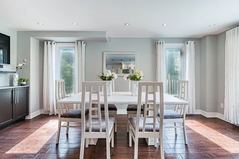 117 Fairglen Avenue, ON L6X 1K7