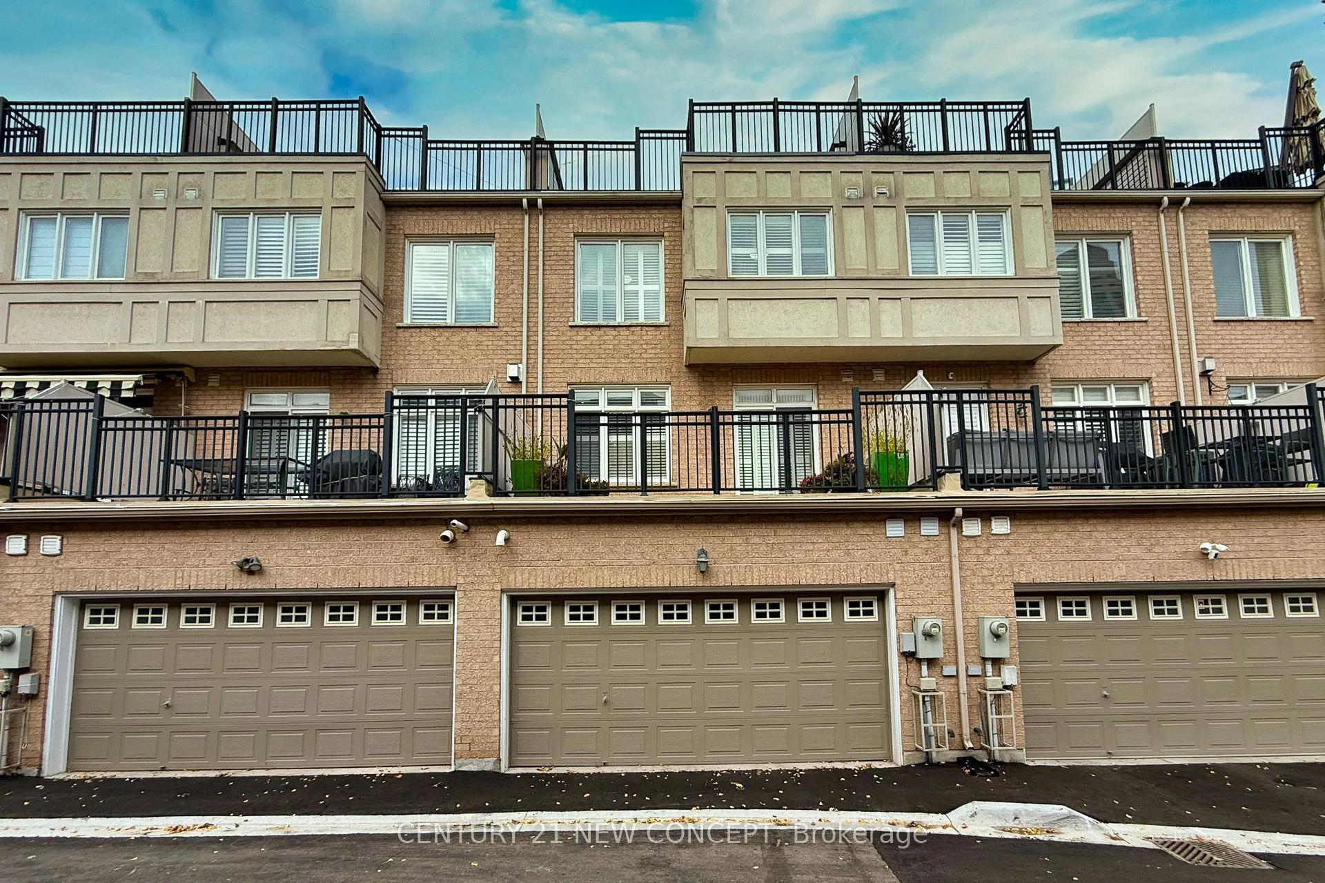 16 Legion Road, ON M8V 4C5