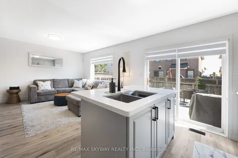 1570 Cartwright Crescent, ON L9T 5N5