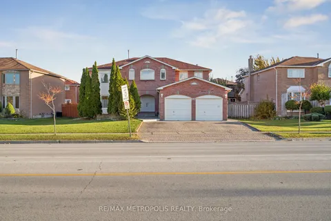 387 Ray Lawson Boulevard, ON L6Y 3X7