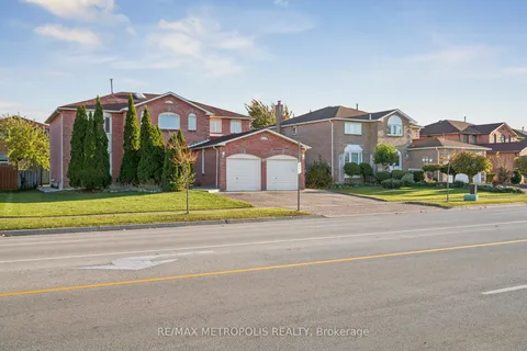 387 Ray Lawson Boulevard, ON L6Y 3X7