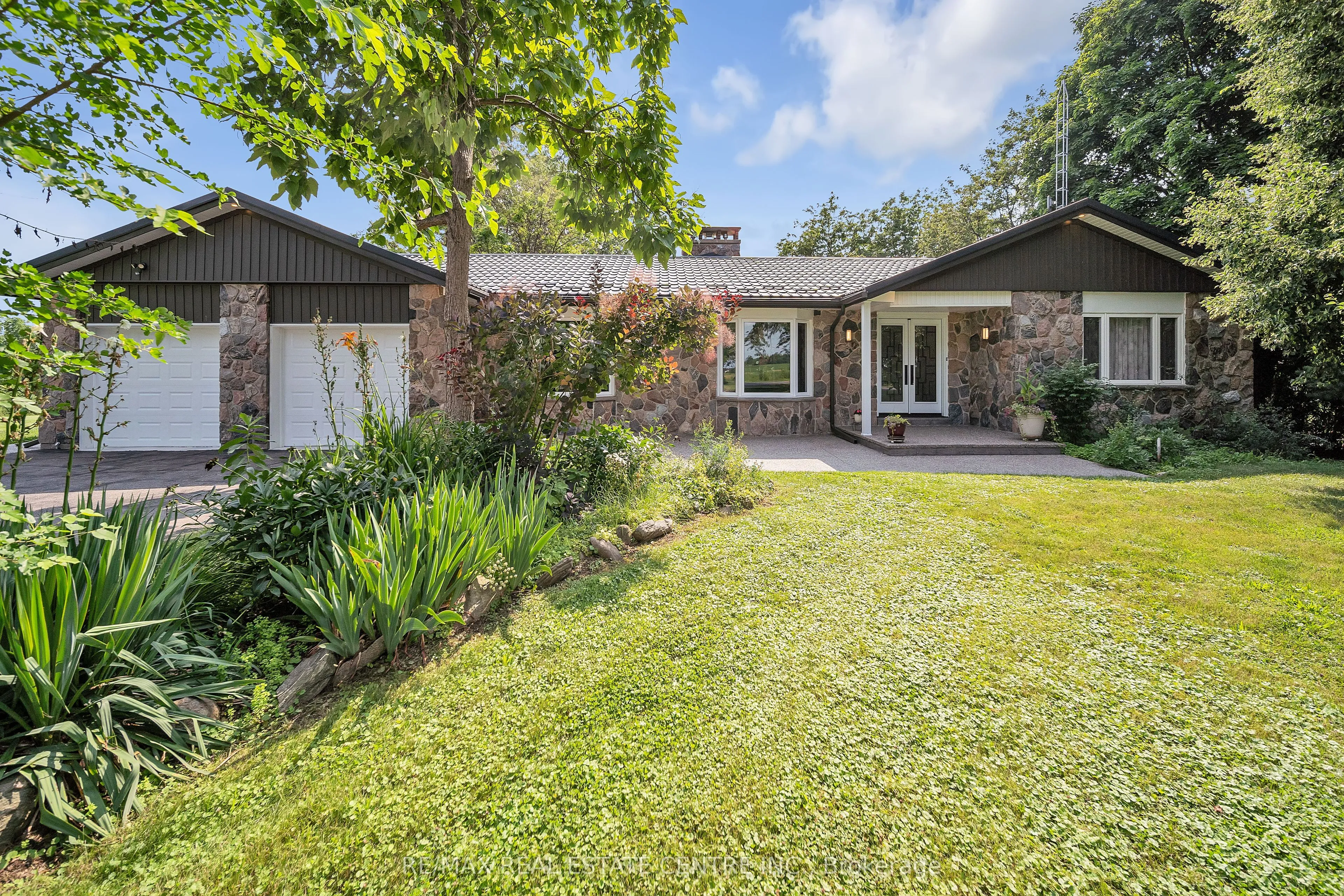 8438 Ninth Line, ON L0P 1K0